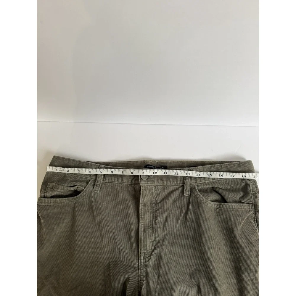 Banana Republic Traveler Corduroy Pants Men's 36x32 Grey Green Wrinkle Resistant